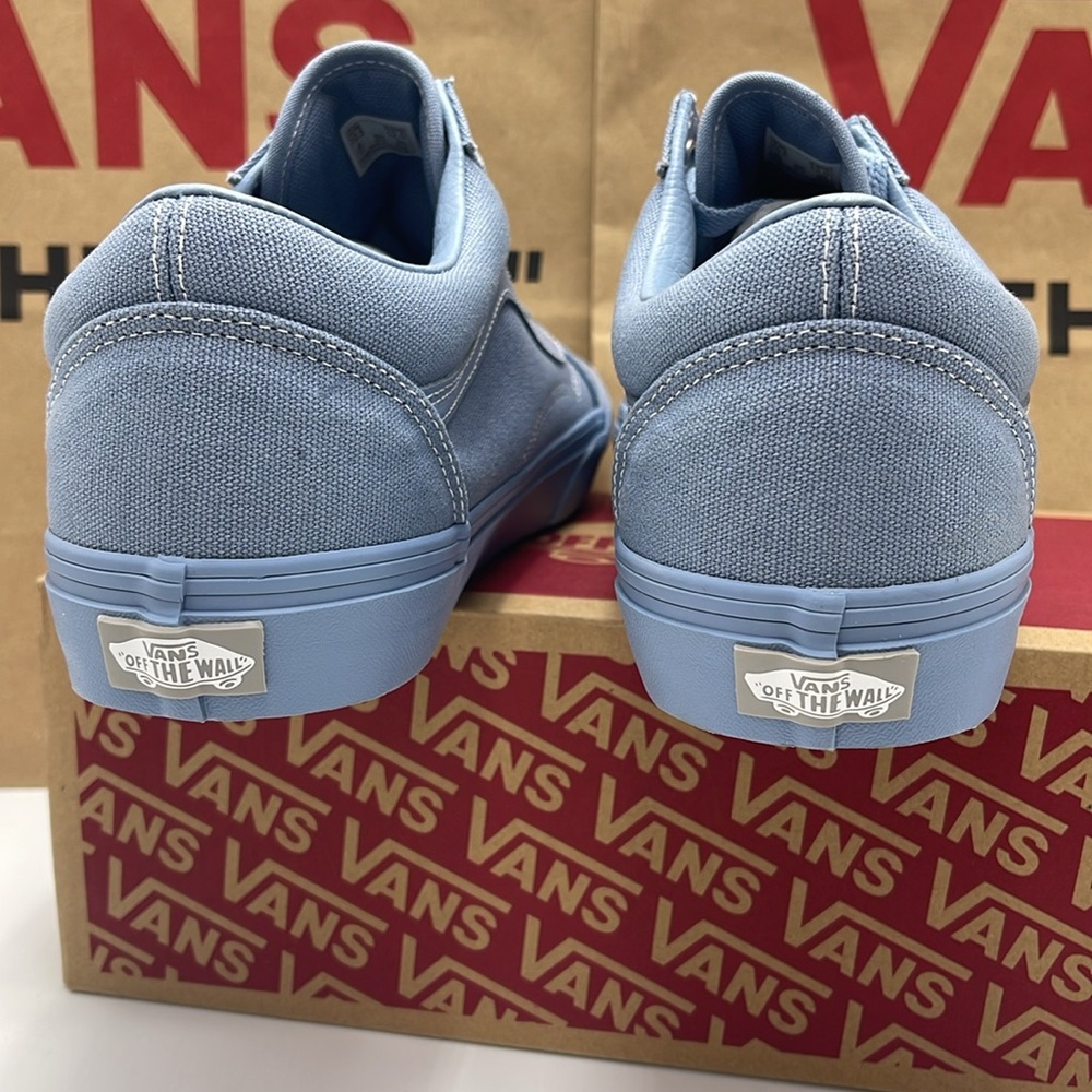 Vans WMNS Sky Blue Canvas Sneakers Old Skool
Pastel Mono Dusty Blue
VN000CT8DSB - Picture 14 of 16